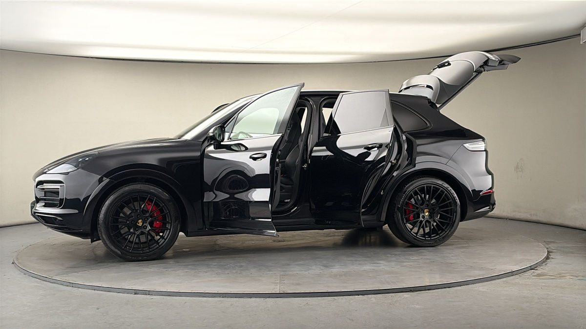 More views of Porsche Cayenne