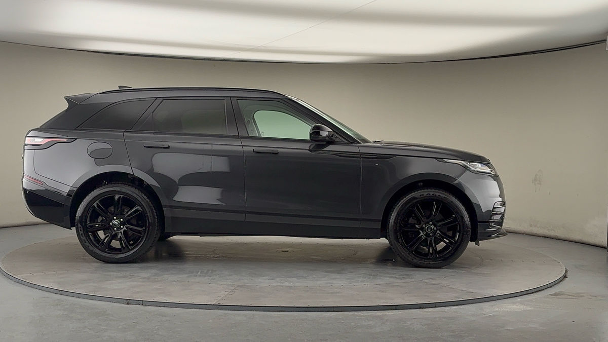 Land Rover Range Rover Velar Image 16