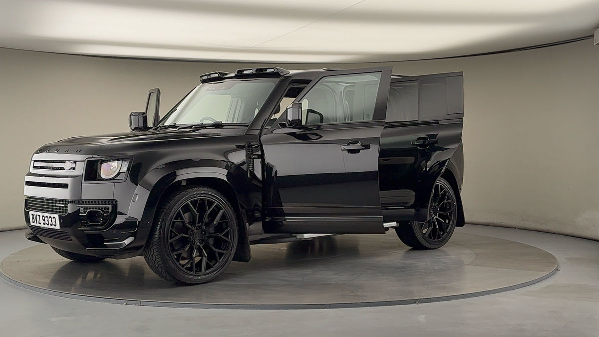 Land Rover Defender 110 Urban Image 22