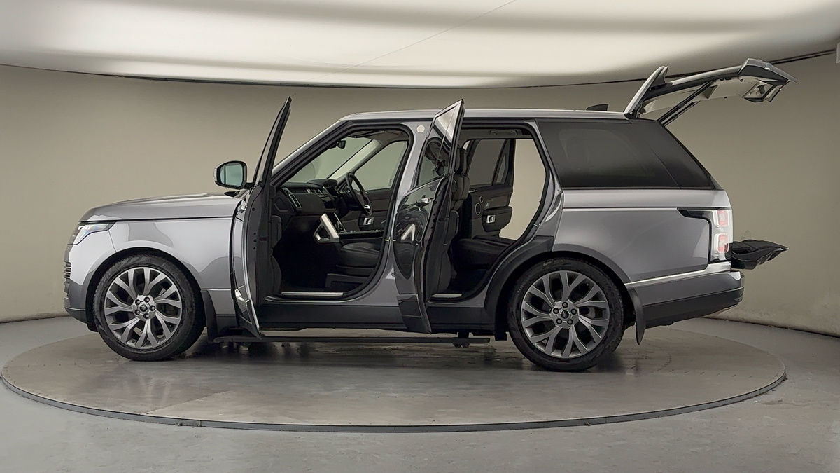 More views of Land Rover Range Rover