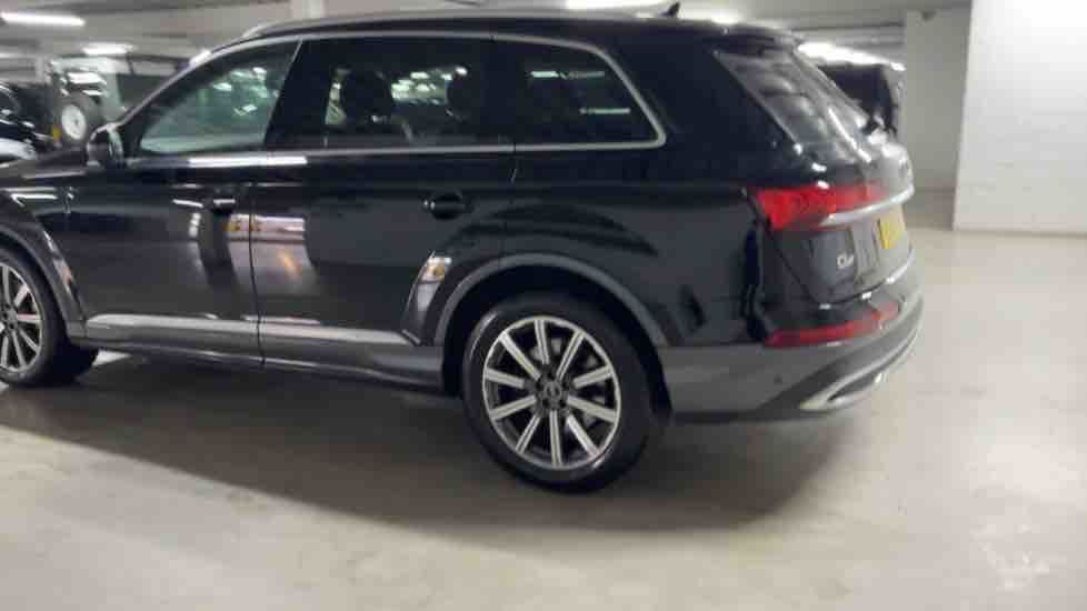 More views of Audi Q7