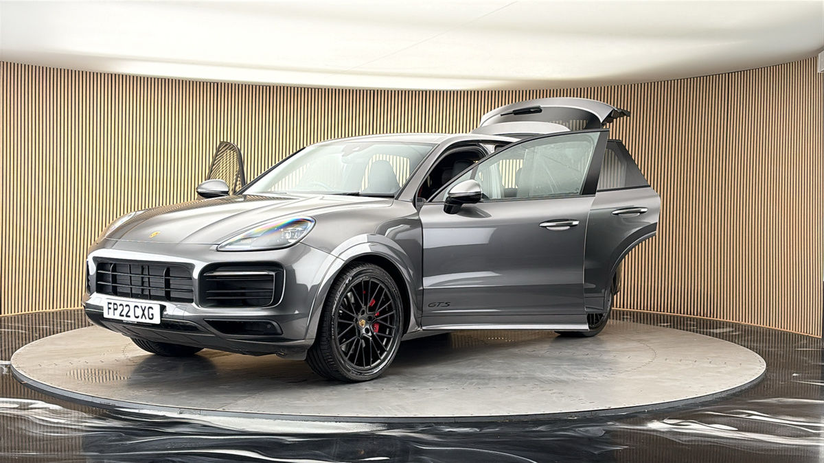 More views of Porsche Cayenne