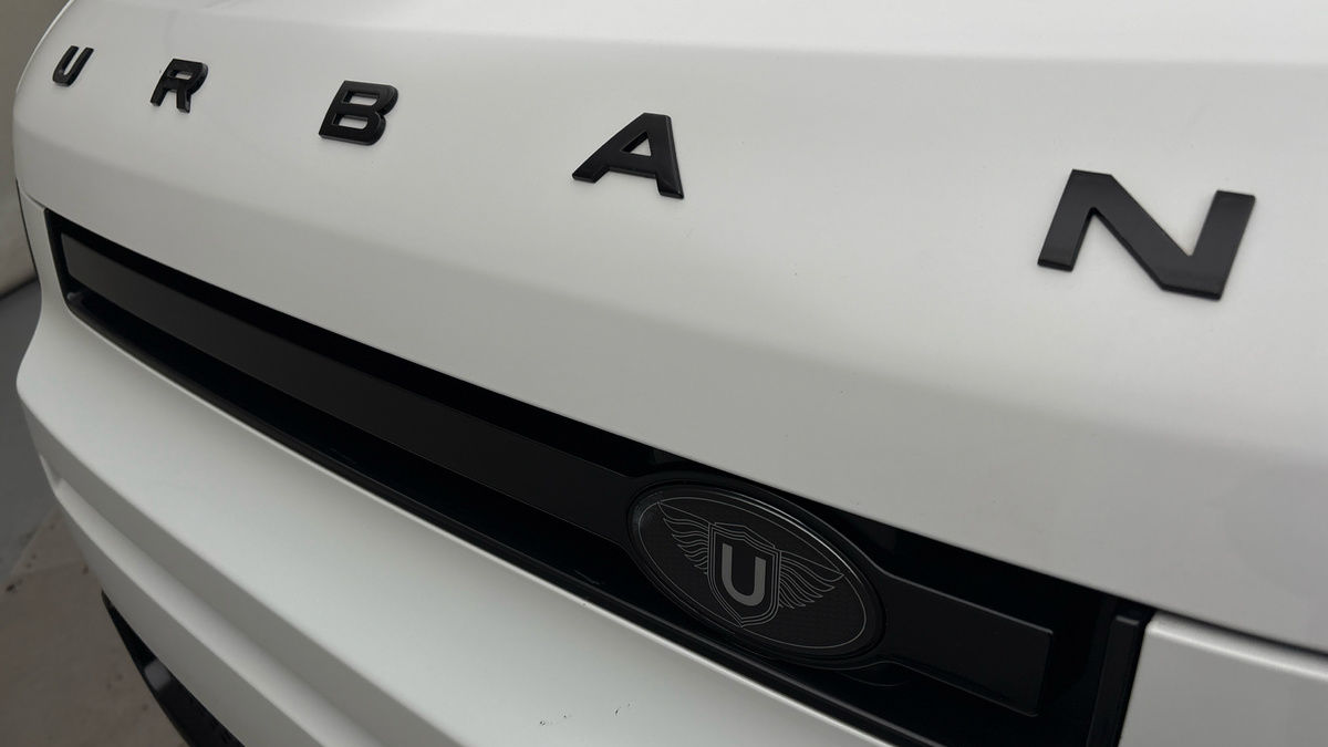 Land Rover Defender 90 Urban Image 24