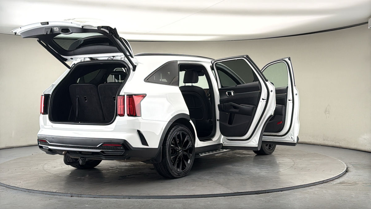 More views of Kia Sorento