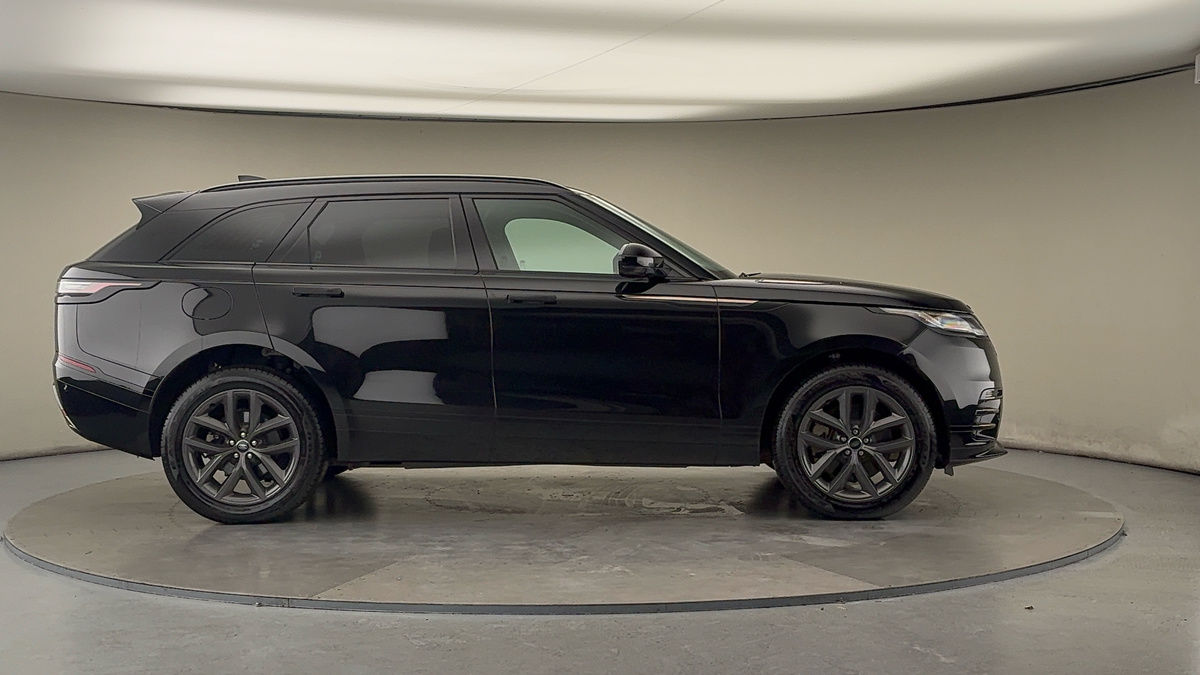 Land Rover Range Rover Velar Image 16