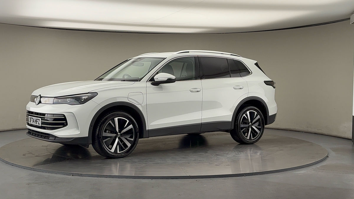 More views of Volkswagen Tiguan