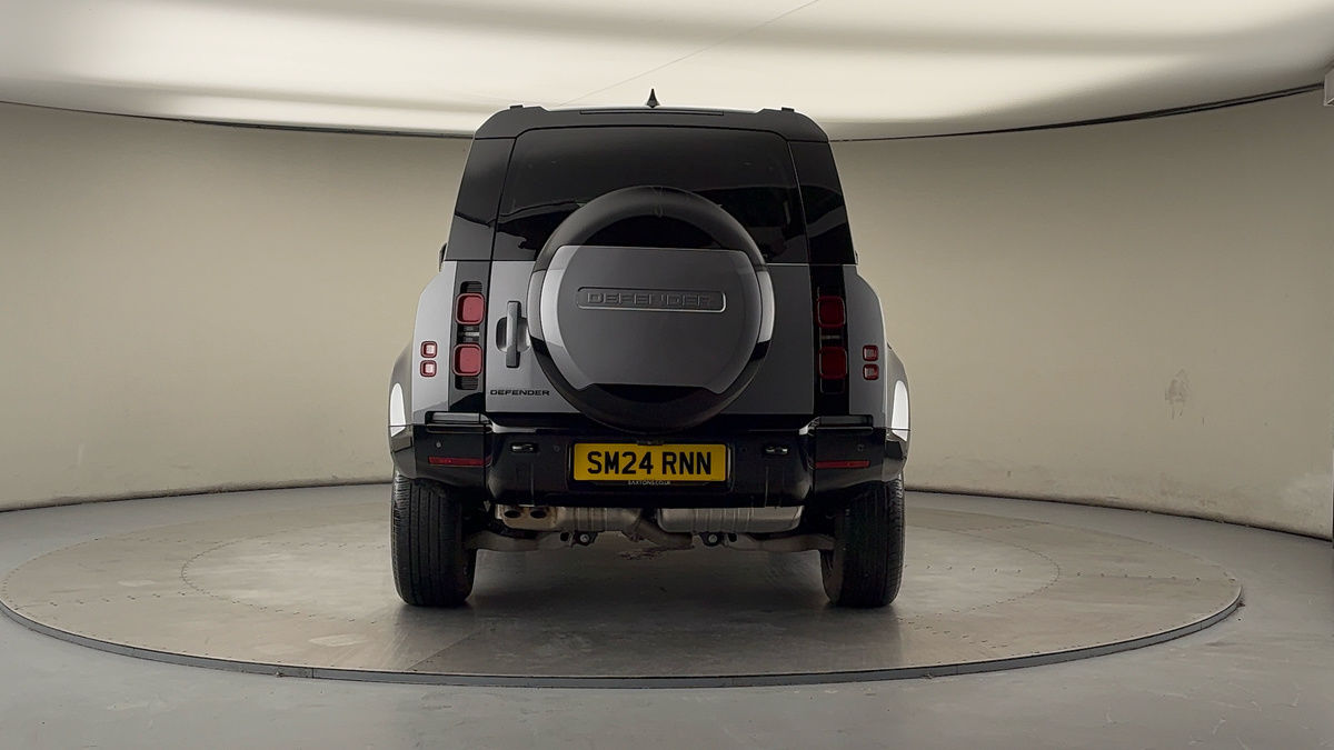 Land Rover Defender 110 Image 4