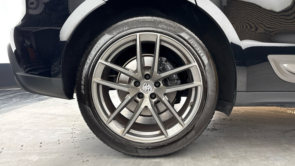 Porsche Macan Image 10