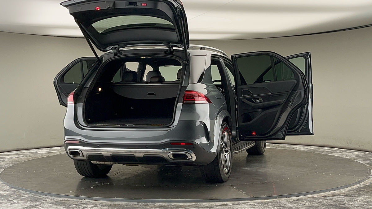 More views of Mercedes-Benz GLE