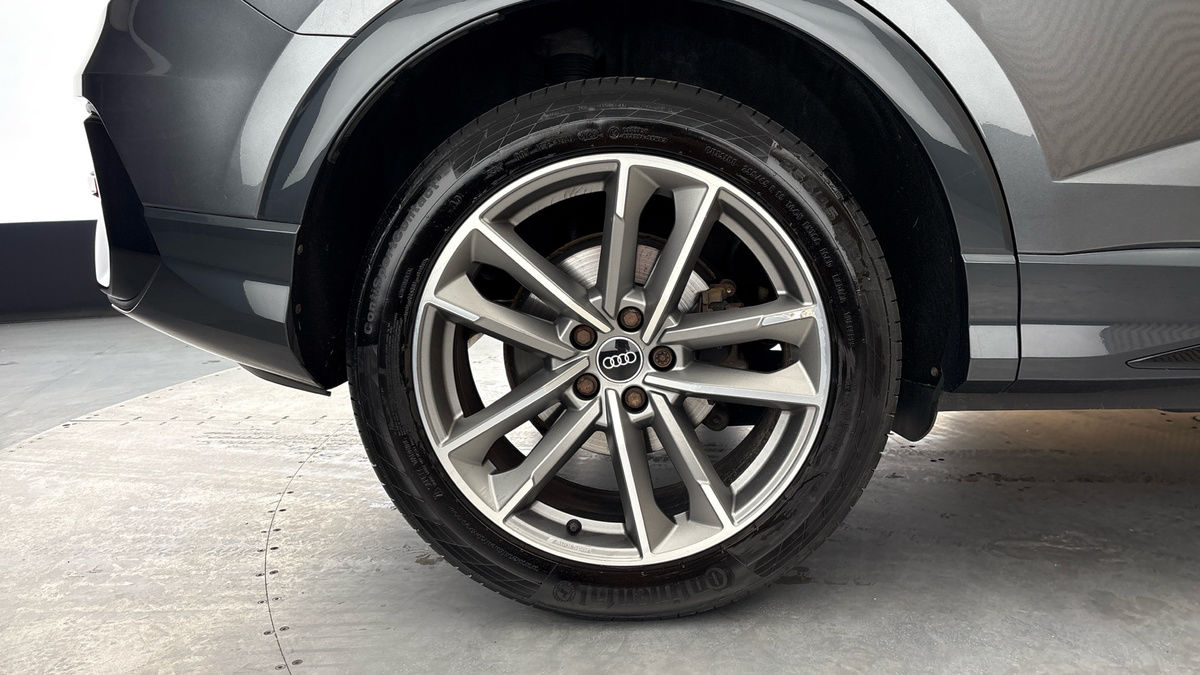 Audi Q3 Image 18