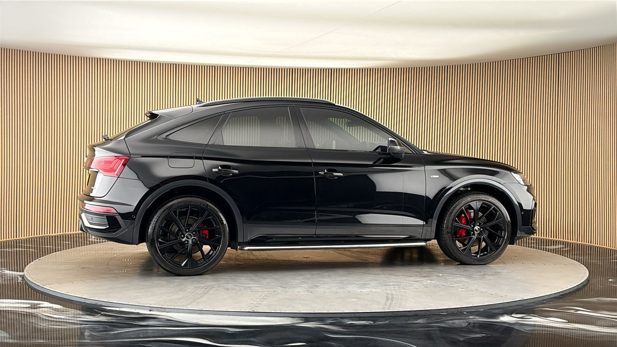 More views of Audi Q5