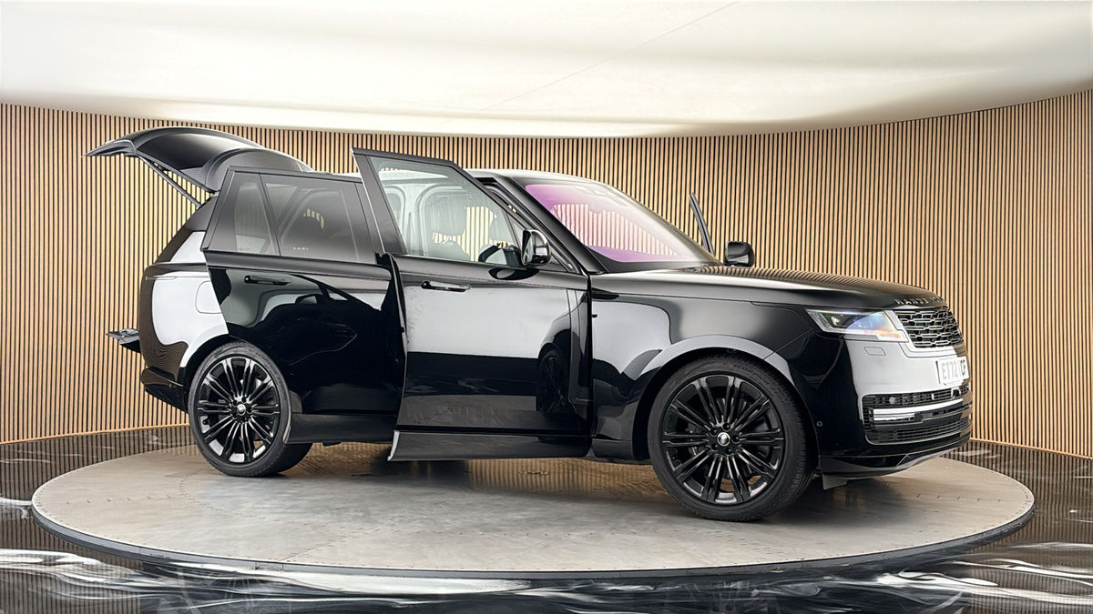 More views of Land Rover Range Rover