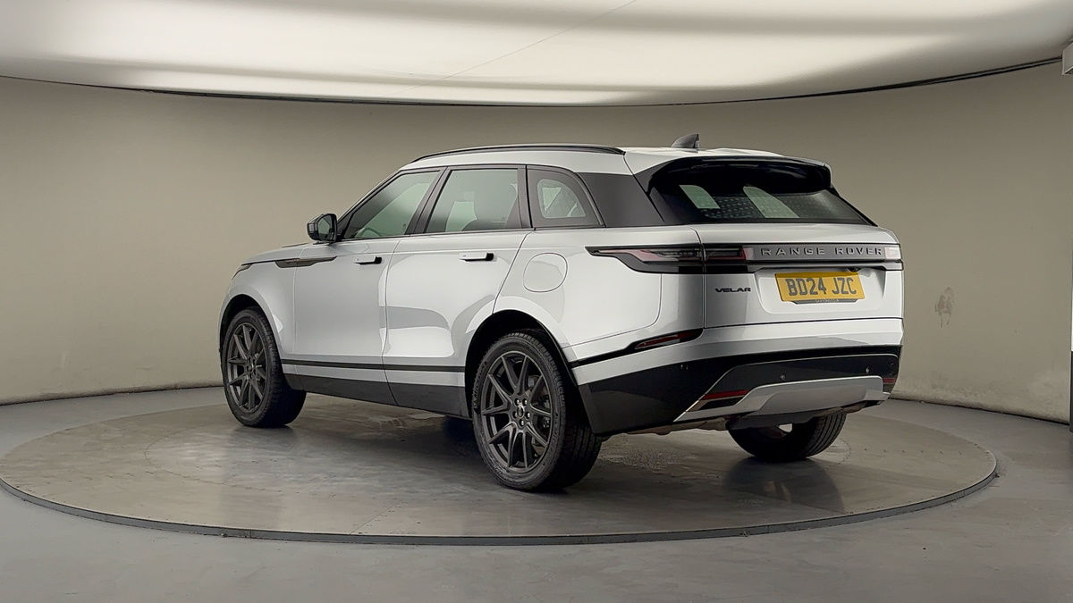 Land Rover Range Rover Velar Image 2