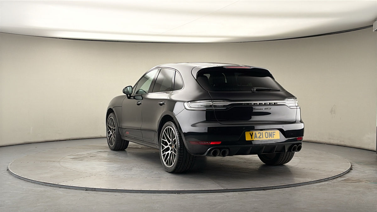 More views of Porsche Macan
