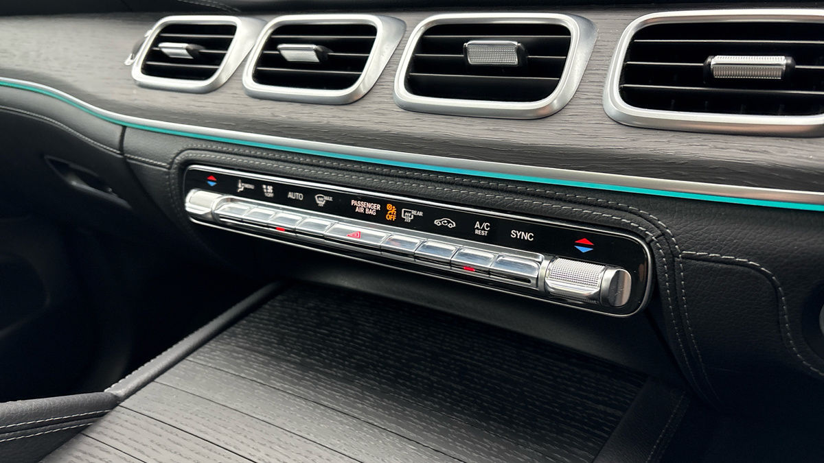 Mercedes-Benz GLE Image 26