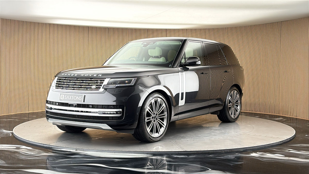 More views of Land Rover Range Rover
