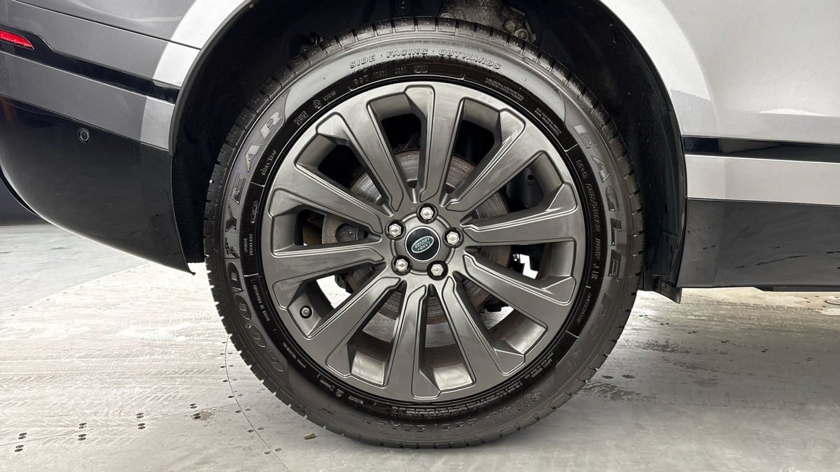 Land Rover Range Rover Velar Image 10