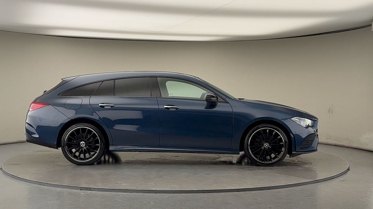 Mercedes-Benz CLA Image 16