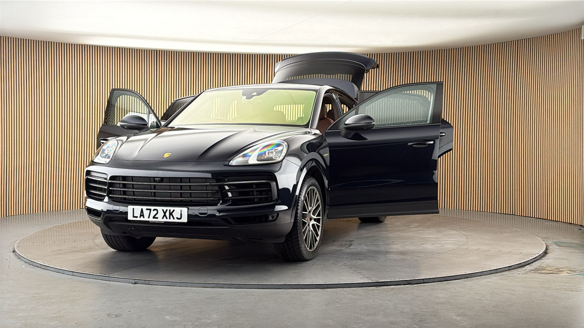 More views of Porsche Cayenne