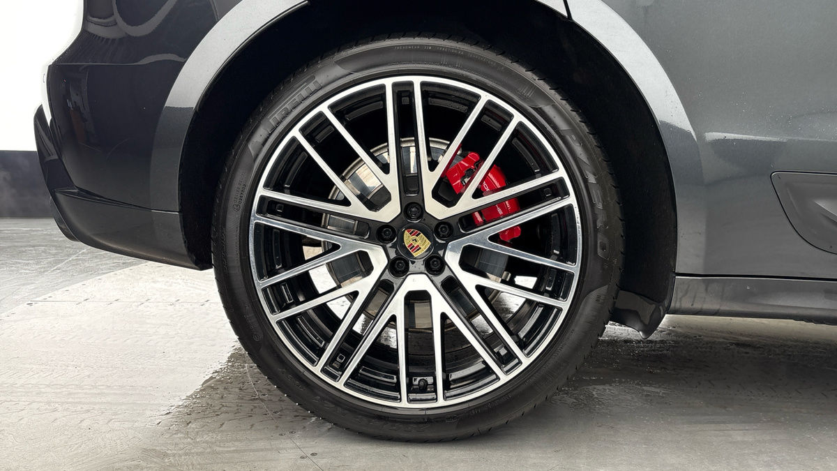 Porsche Macan Image 10