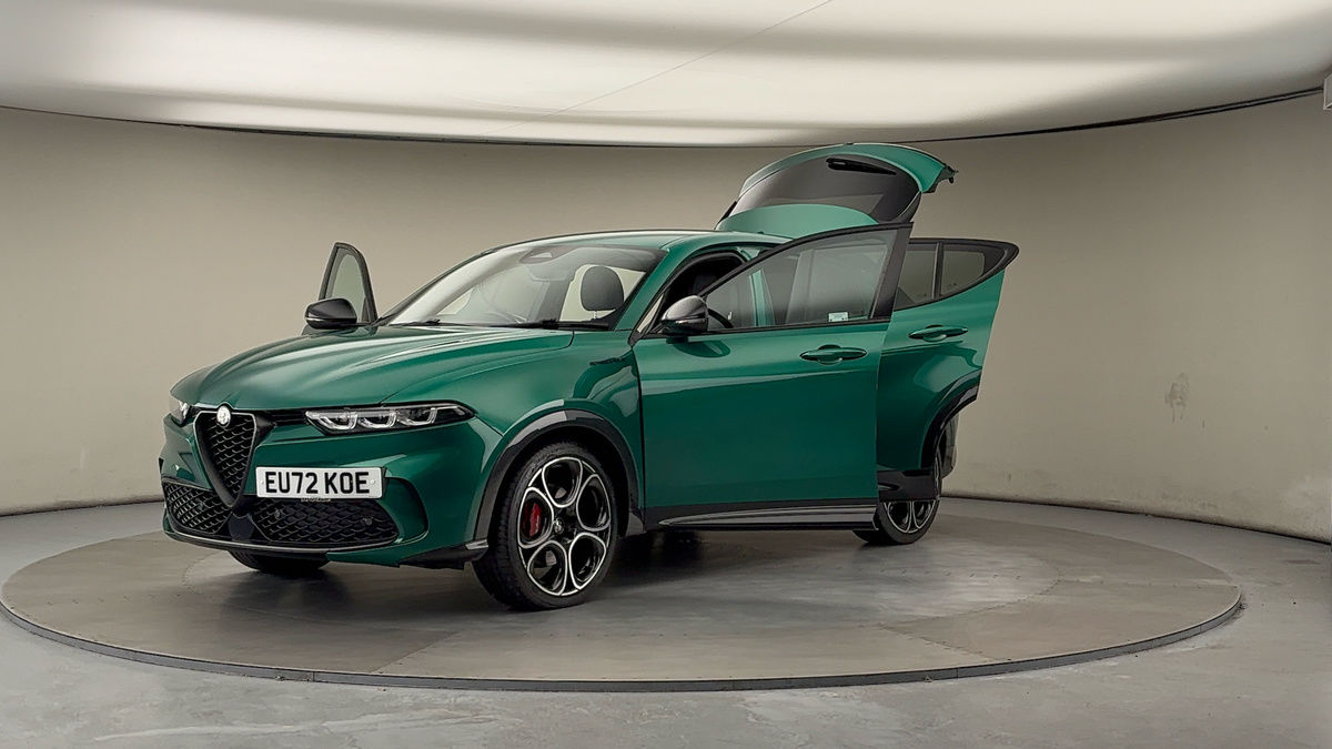 More views of Alfa Romeo Tonale