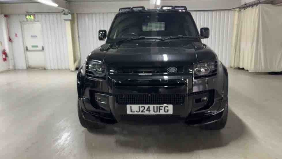 More views of Land Rover Defender 110