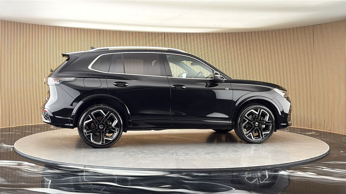 More views of Volkswagen Tiguan