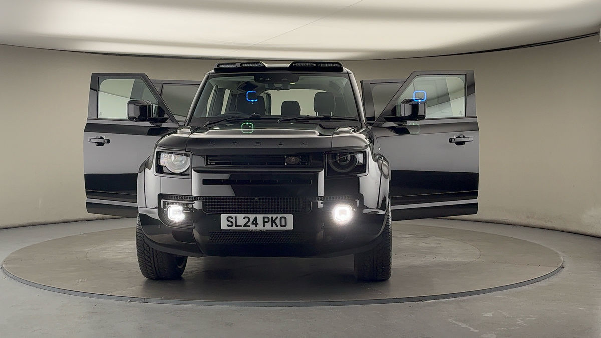 More views of Land Rover Defender 110