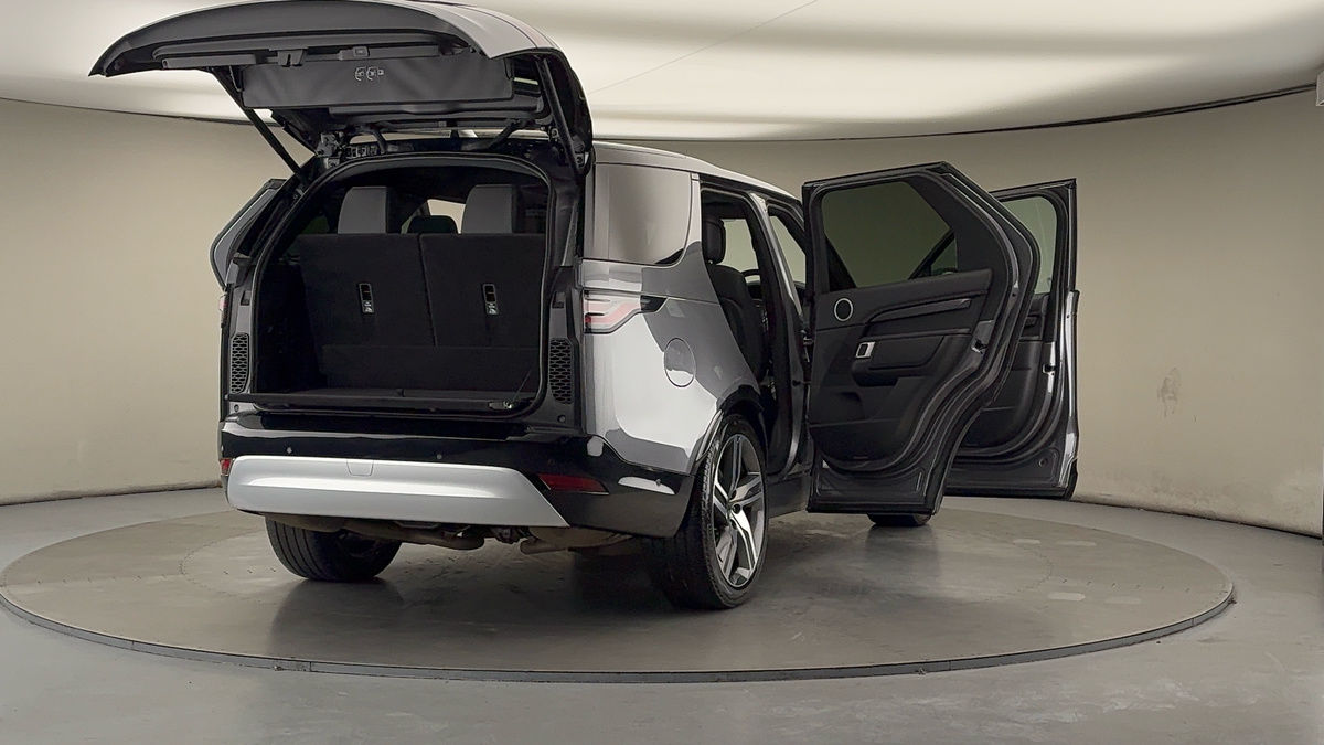 More views of Land Rover Discovery