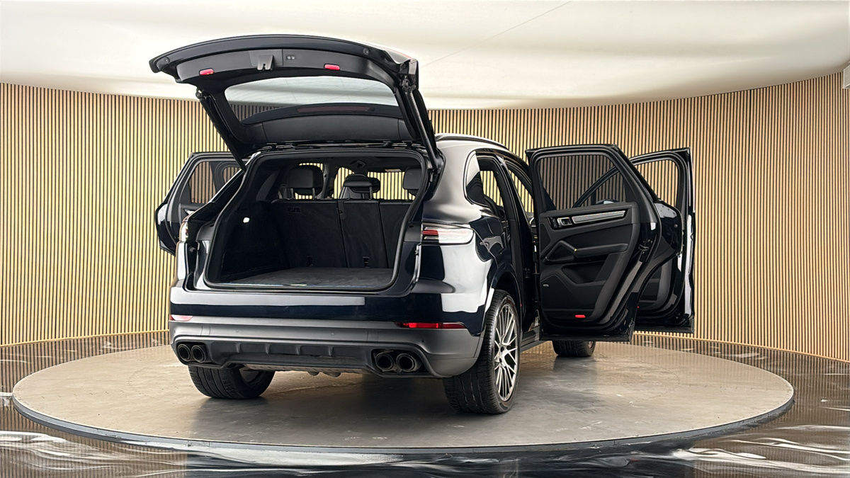 More views of Porsche Cayenne