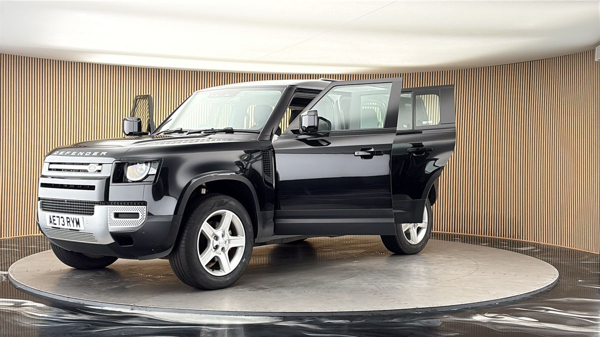 More views of Land Rover Defender 110
