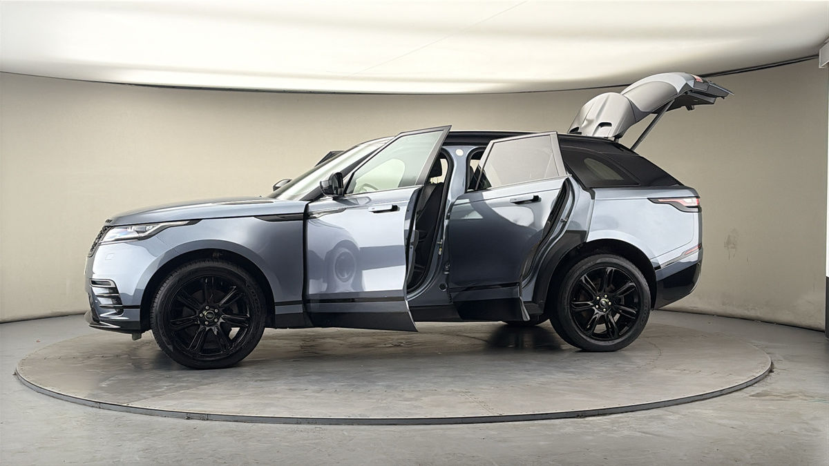 More views of Land Rover Range Rover Velar