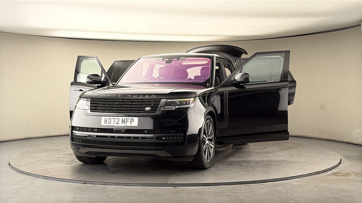 More views of Land Rover Range Rover