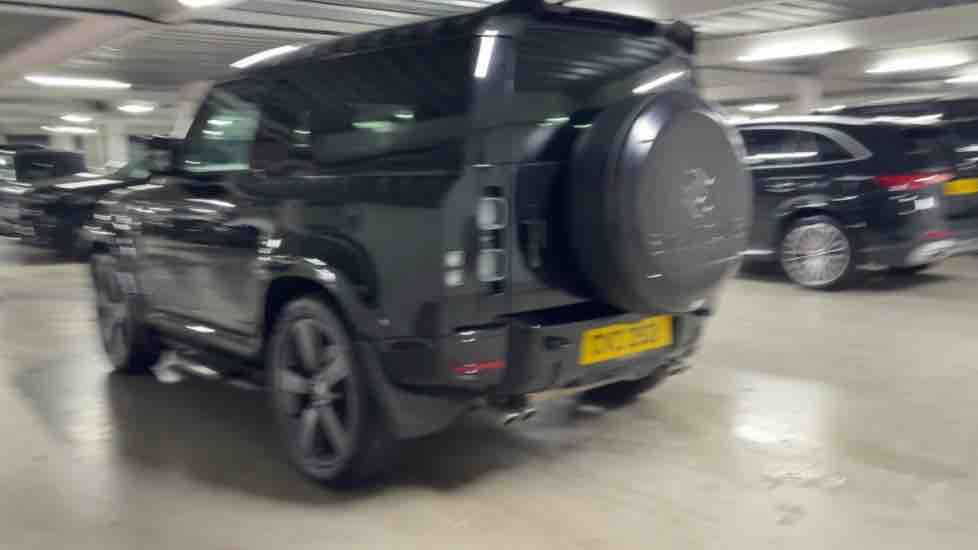 More views of Land Rover Defender 90