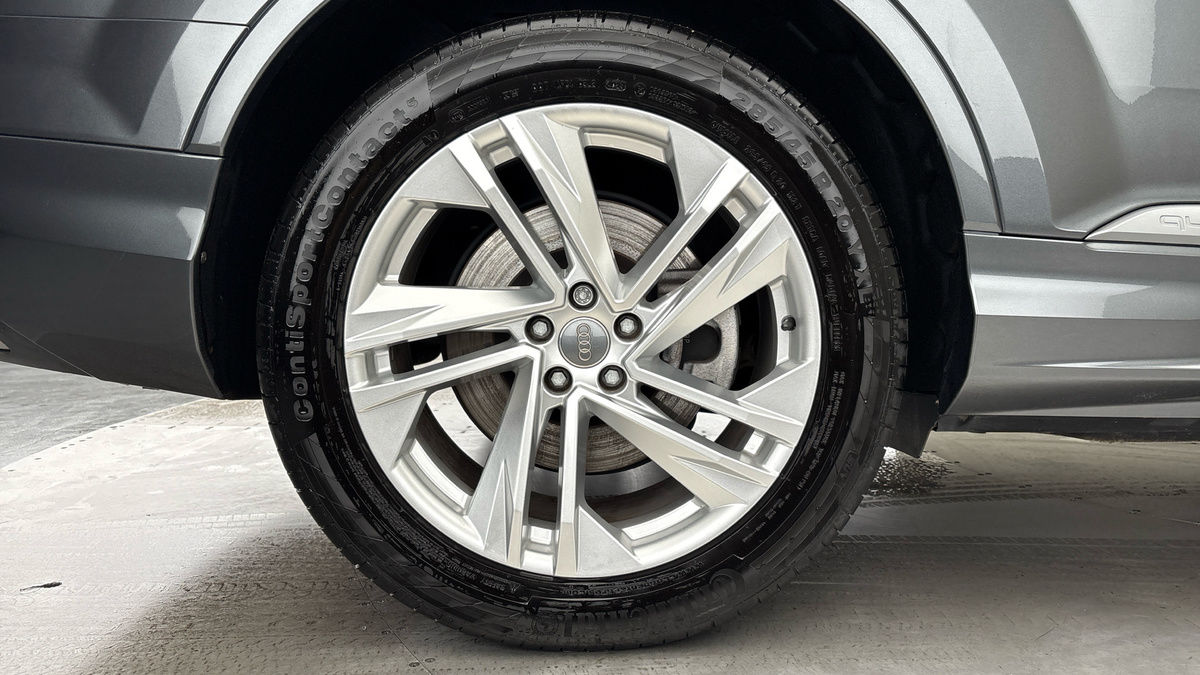 Audi Q7 Image 10