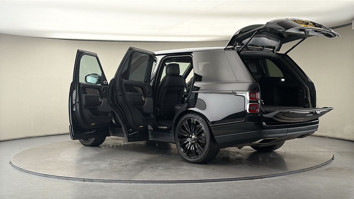 More views of Land Rover Range Rover