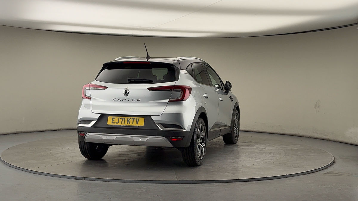 More views of Renault CAPTUR