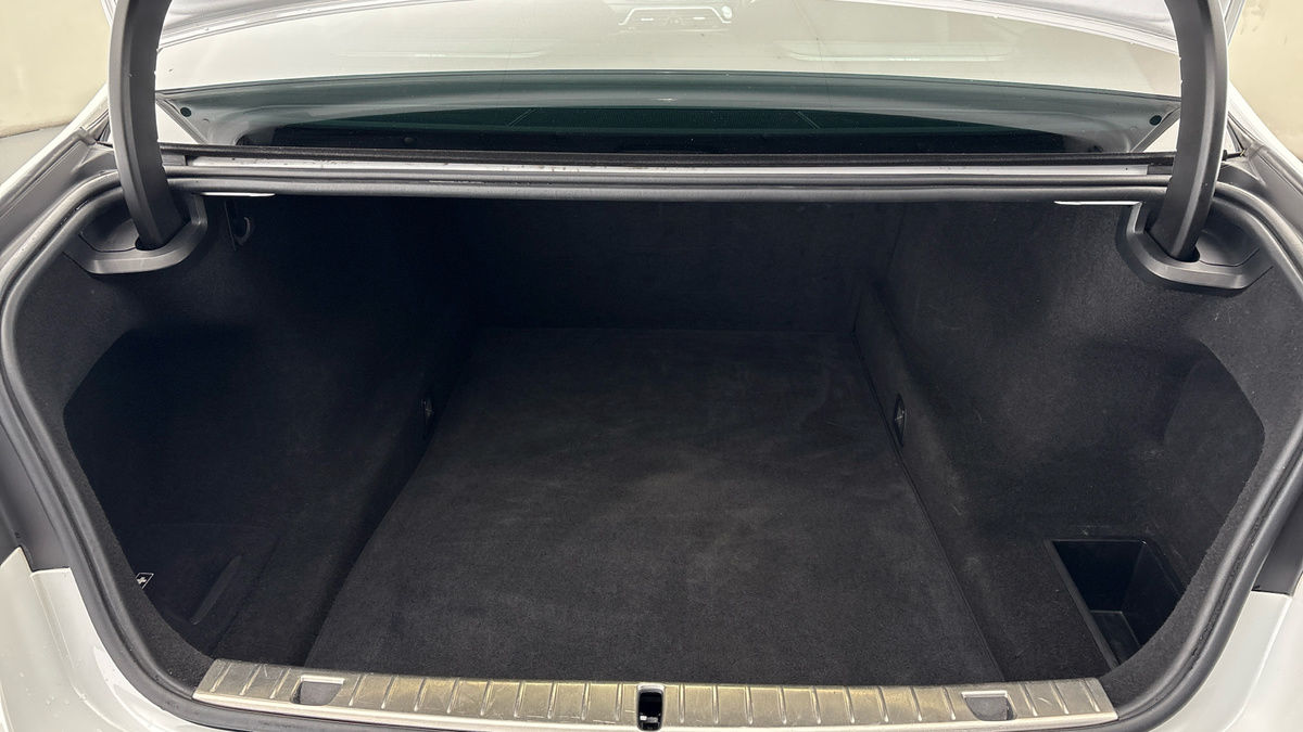 BMW 7 Series Image 11