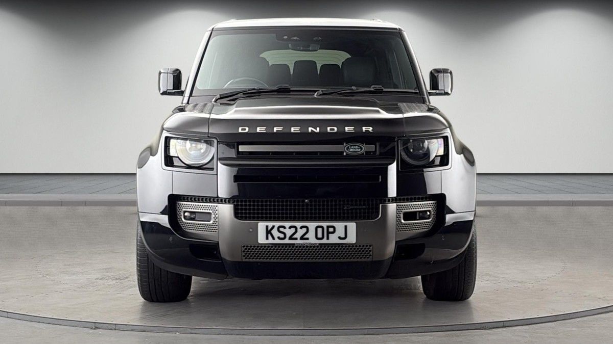 Land Rover Defender 110 Image 3