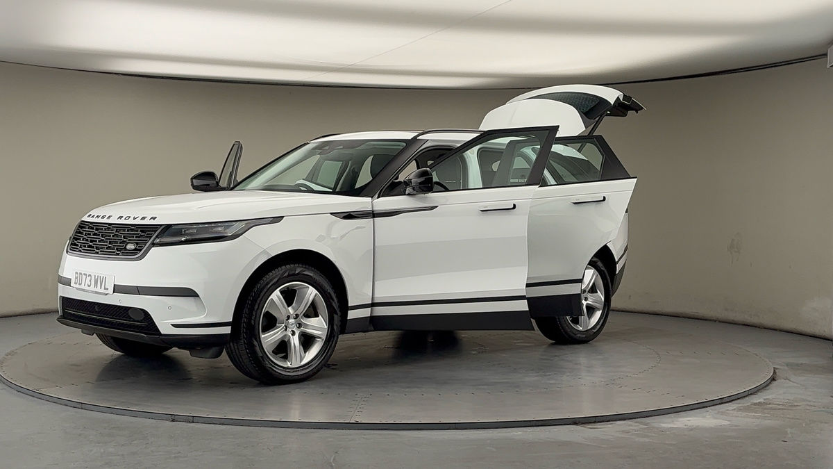 Land Rover Range Rover Velar Image 22