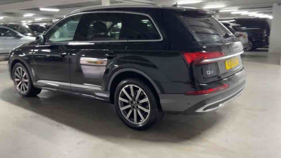 More views of Audi Q7