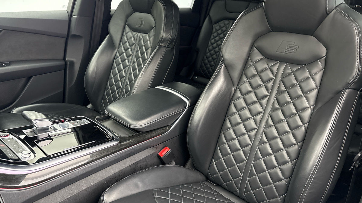 Audi SQ7 Image 7