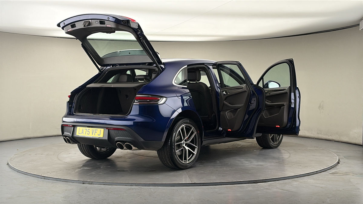 More views of Porsche Macan