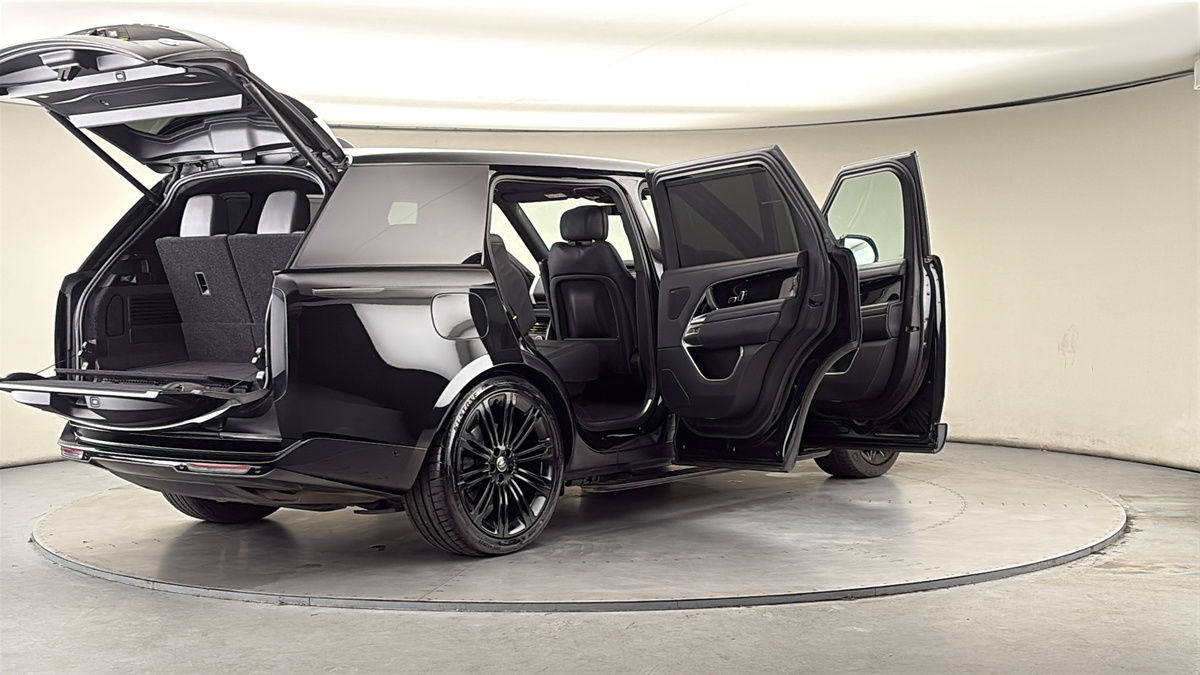 More views of Land Rover Range Rover