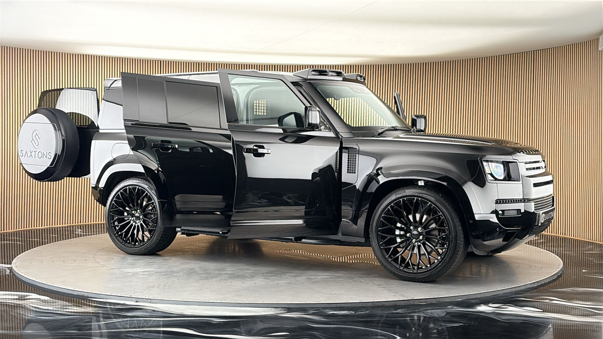 More views of Land Rover Defender 110