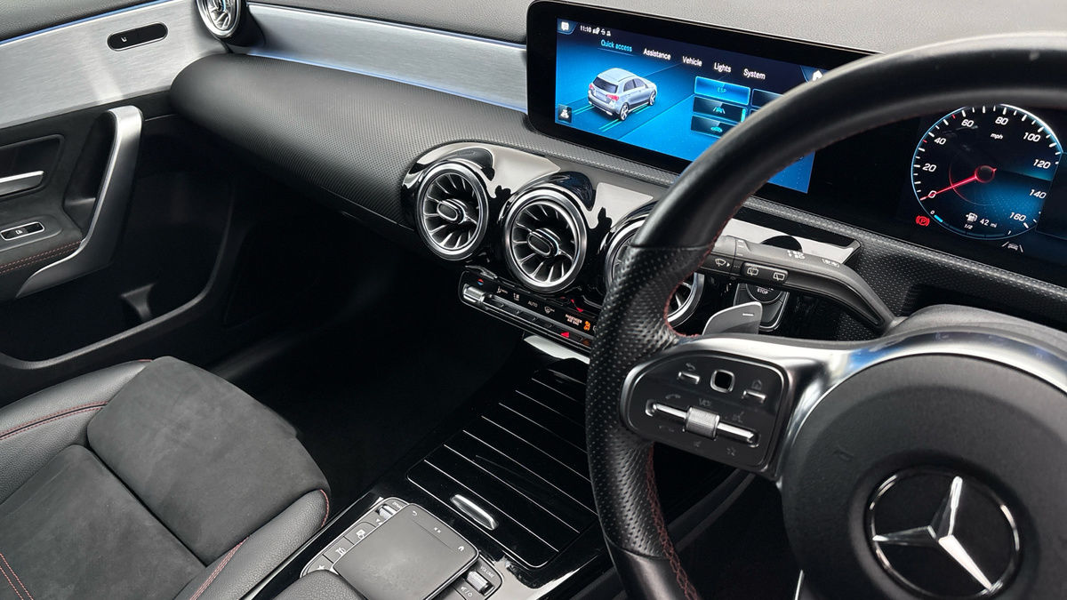 Mercedes-Benz A Class Image 18