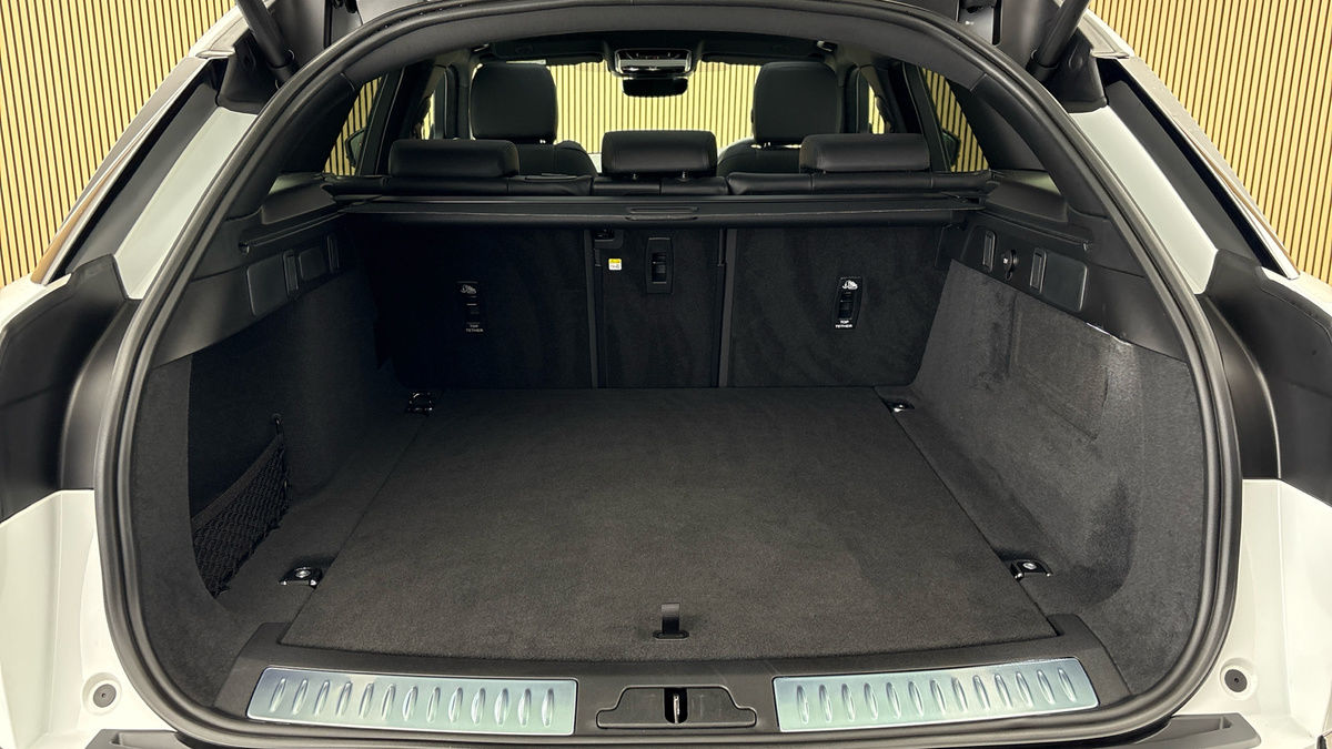 Land Rover Range Rover Velar Image 11
