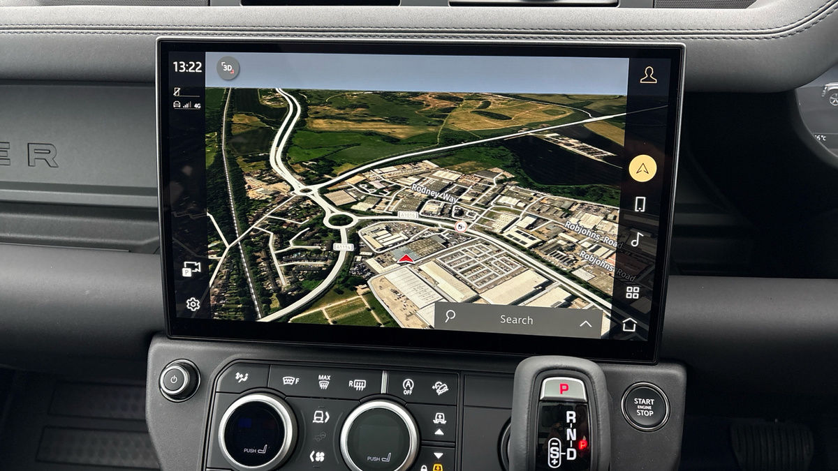 Land Rover Defender 90 Urban Image 17