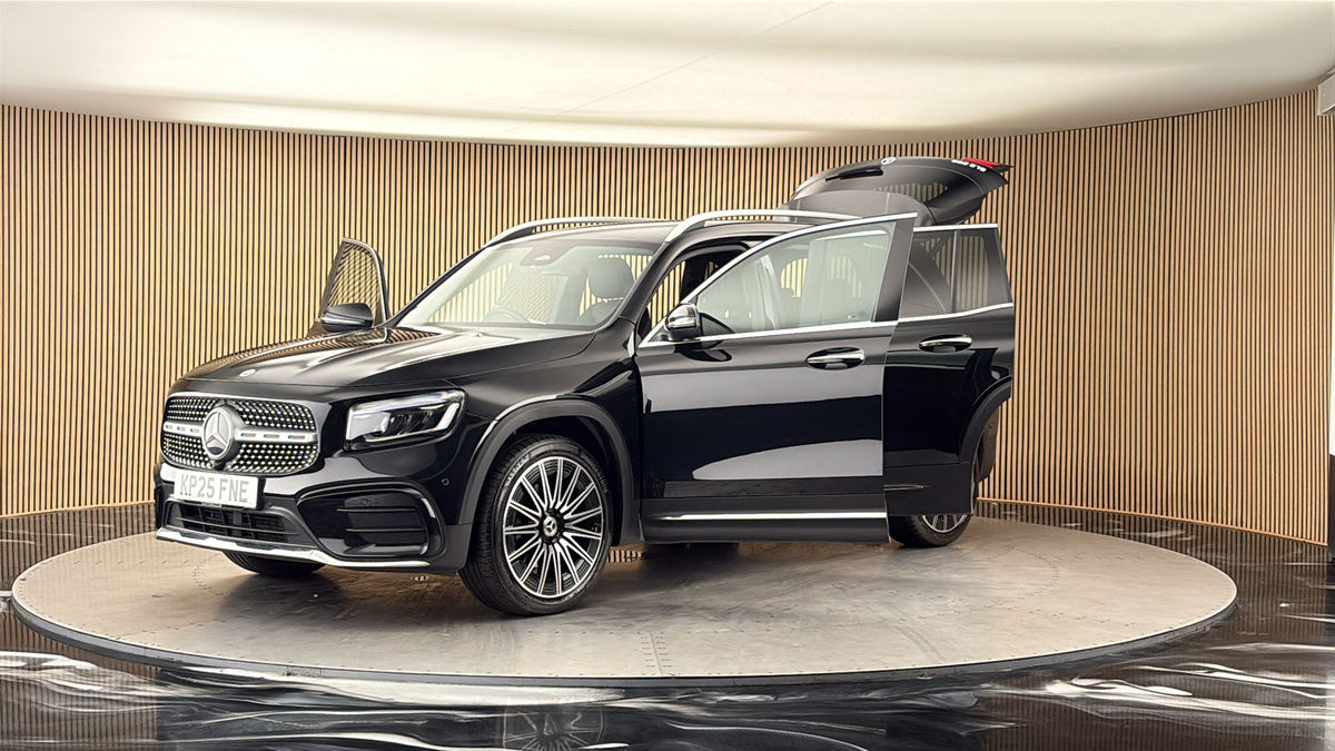 Mercedes-Benz GLB Image 22