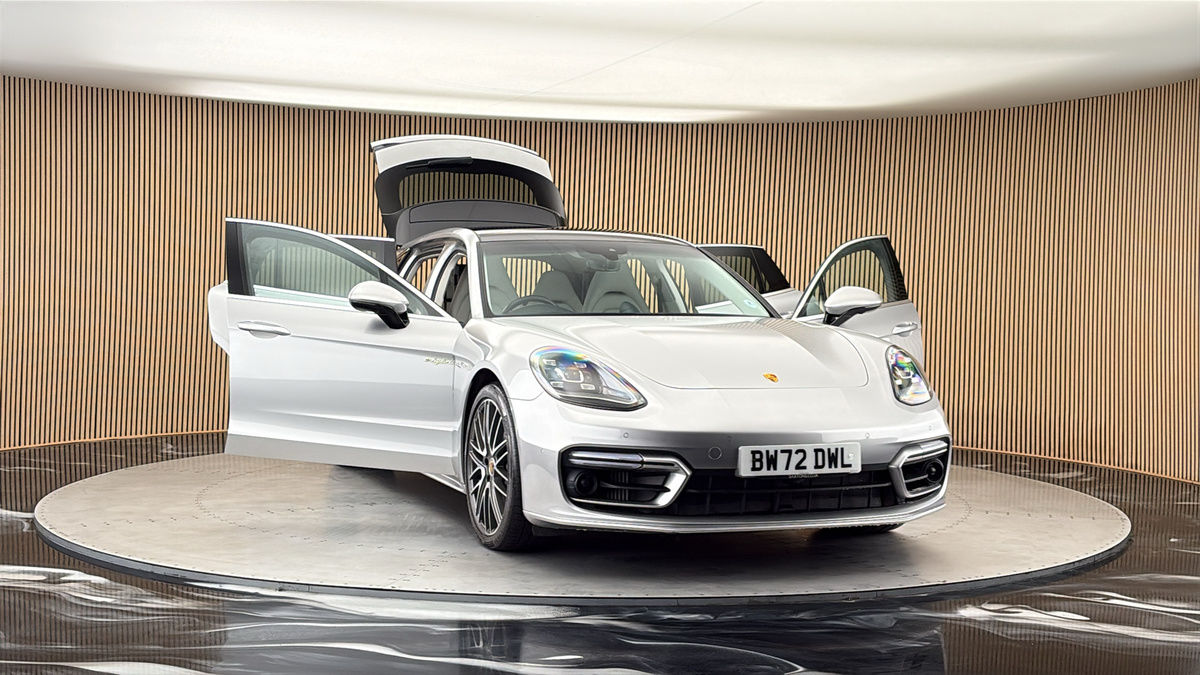 More views of Porsche Panamera